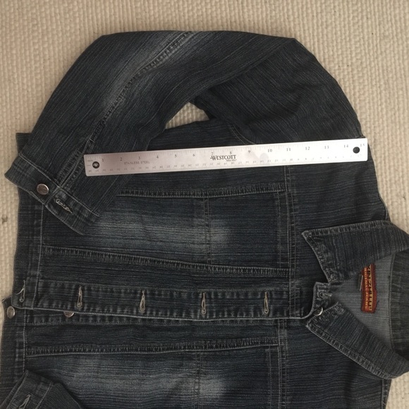 Jacket 🧥 - Picture 4 of 4